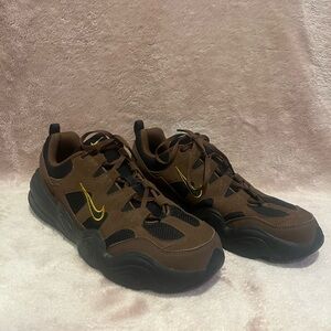 Nike Tech Hera "Cacao Wow/Blondine/Black" FJ9532-200 Sneakers Size 12